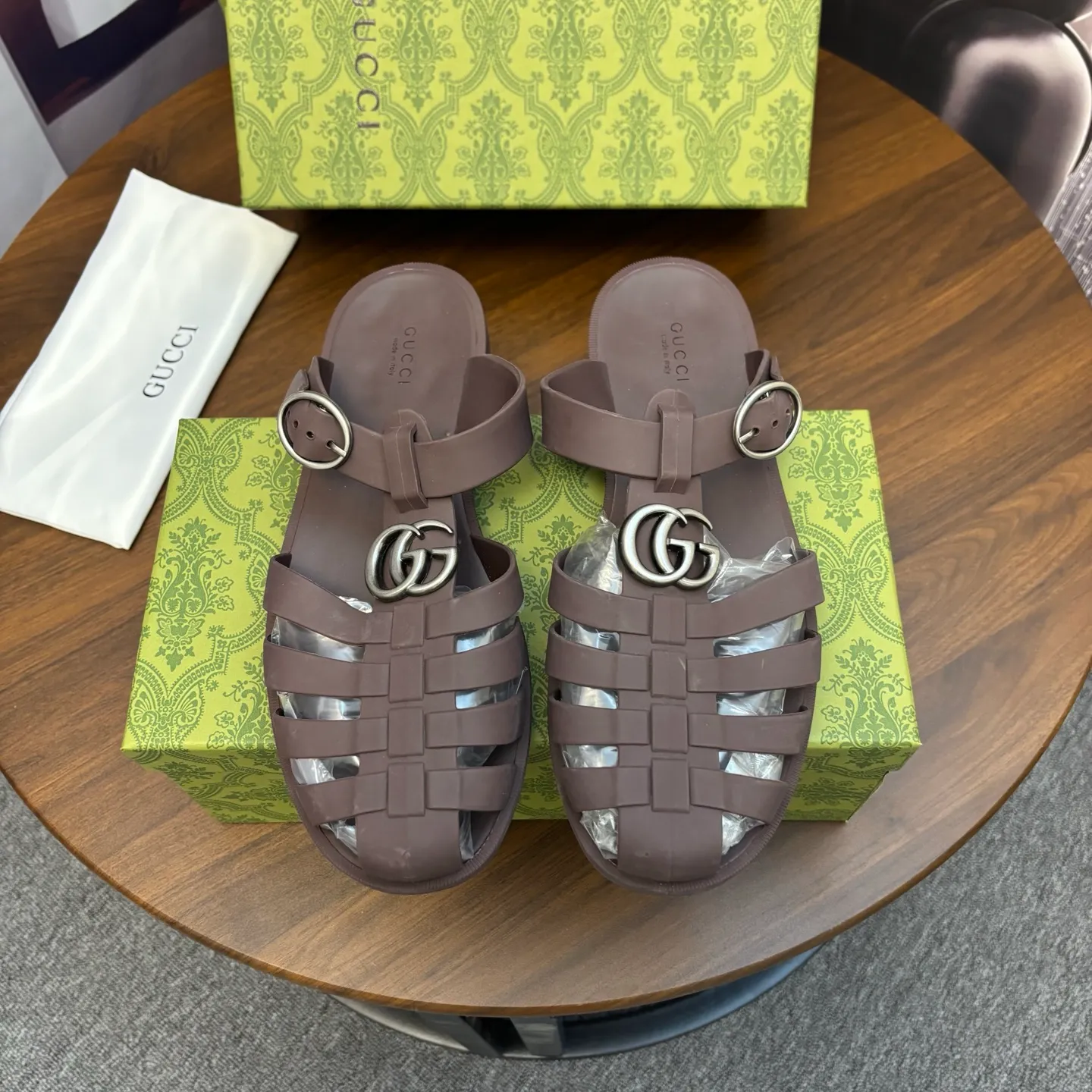 Men's shoes 260💰 [Gucci] Counter quality, top-quality original goods, real photos! Original TPU material, fine workmanship, comfortable; genuine 1:1 replica Size: 38 ~ 46